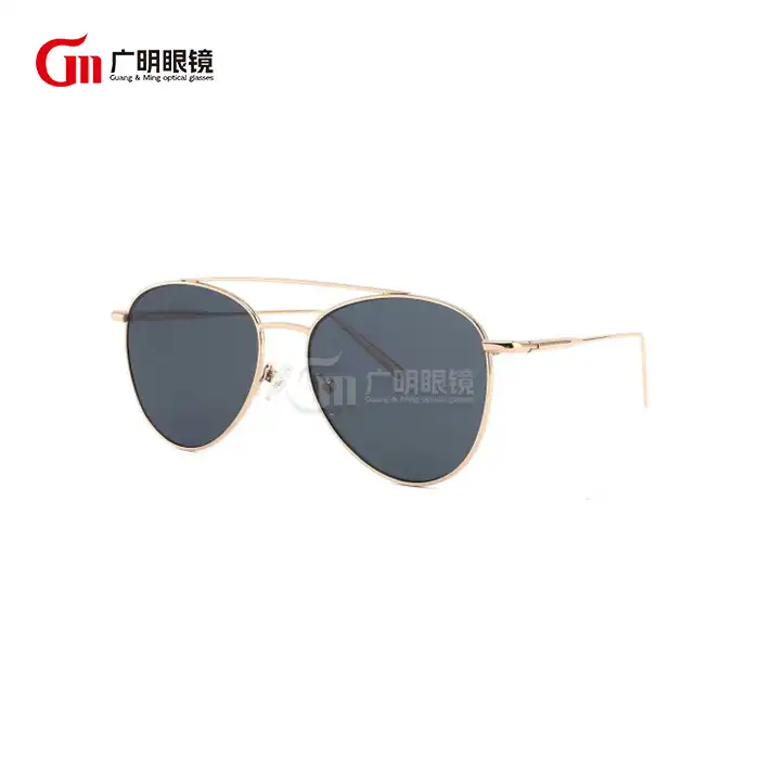 How Do Women's Round Aviator Sunglasses Compare to Oversized Sunglasses?